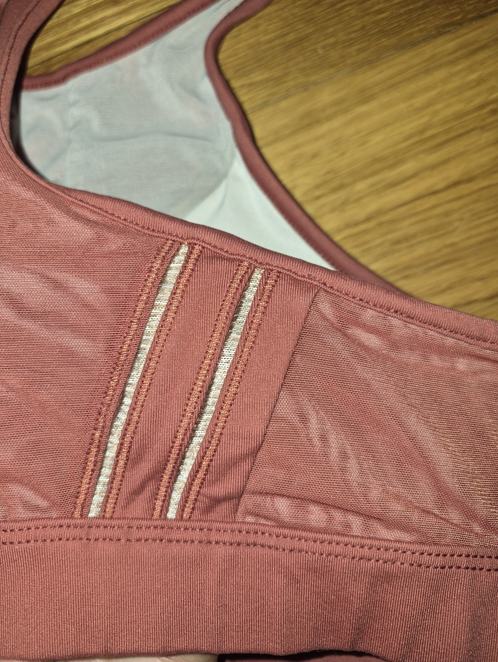 Alo Bra - Picture 4 of 8